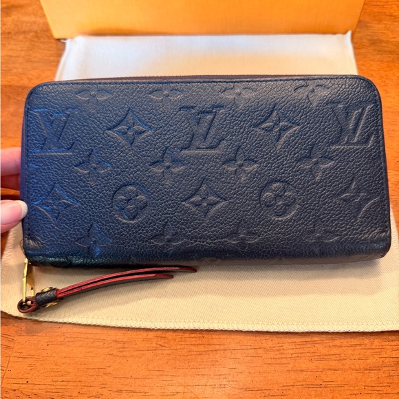 Louis Vuitton Zippy Wallet – Navy Blue Empreinte Leather (Full Set) - Picture 2 of 9